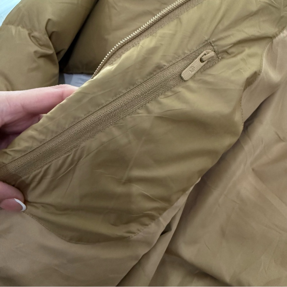 Lululemon Wunder Puff Jacket Size 10 Bold Beige - Picture 9 of 15